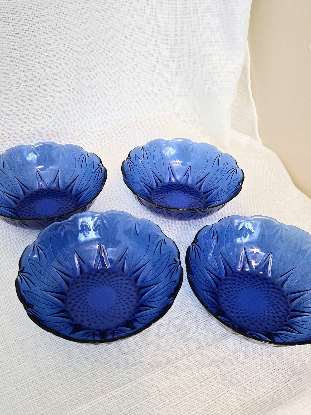 Avon Royal Blue Sapphire Cereal Bowls Set 4 Leaf Pattern France Cobalt
